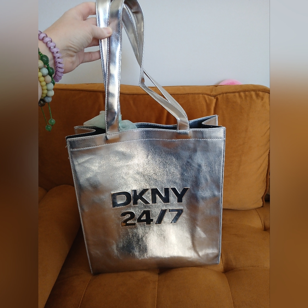 DKNY tote
